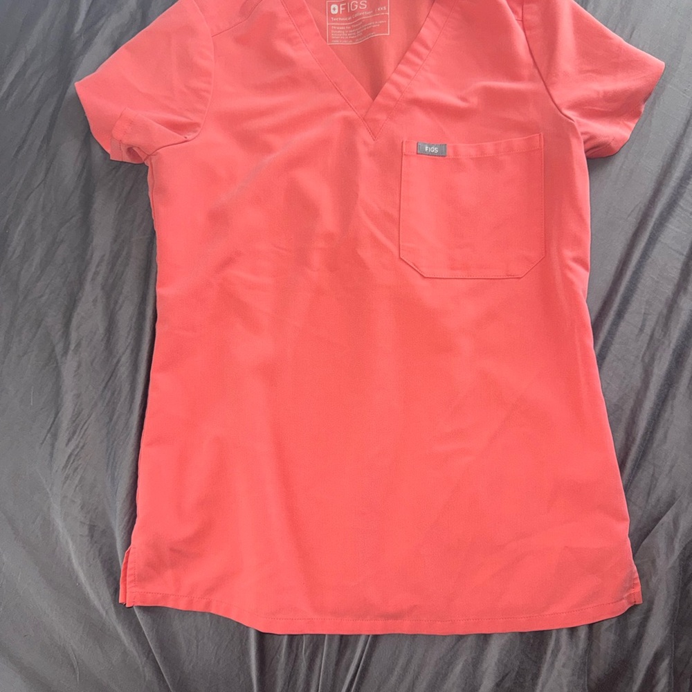 Figs Coral V-Neck Scrub Top/ scrub pants